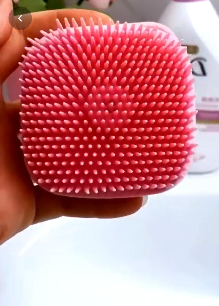 Silicone Body Brush Shower Scrubber with Shower Gel Dispenser Function